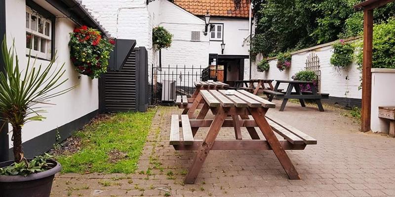 Three Kings Haddenham Outside Seating